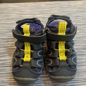 Cat & Jack Black and Yellow Water Shoes with Cushioned Sole